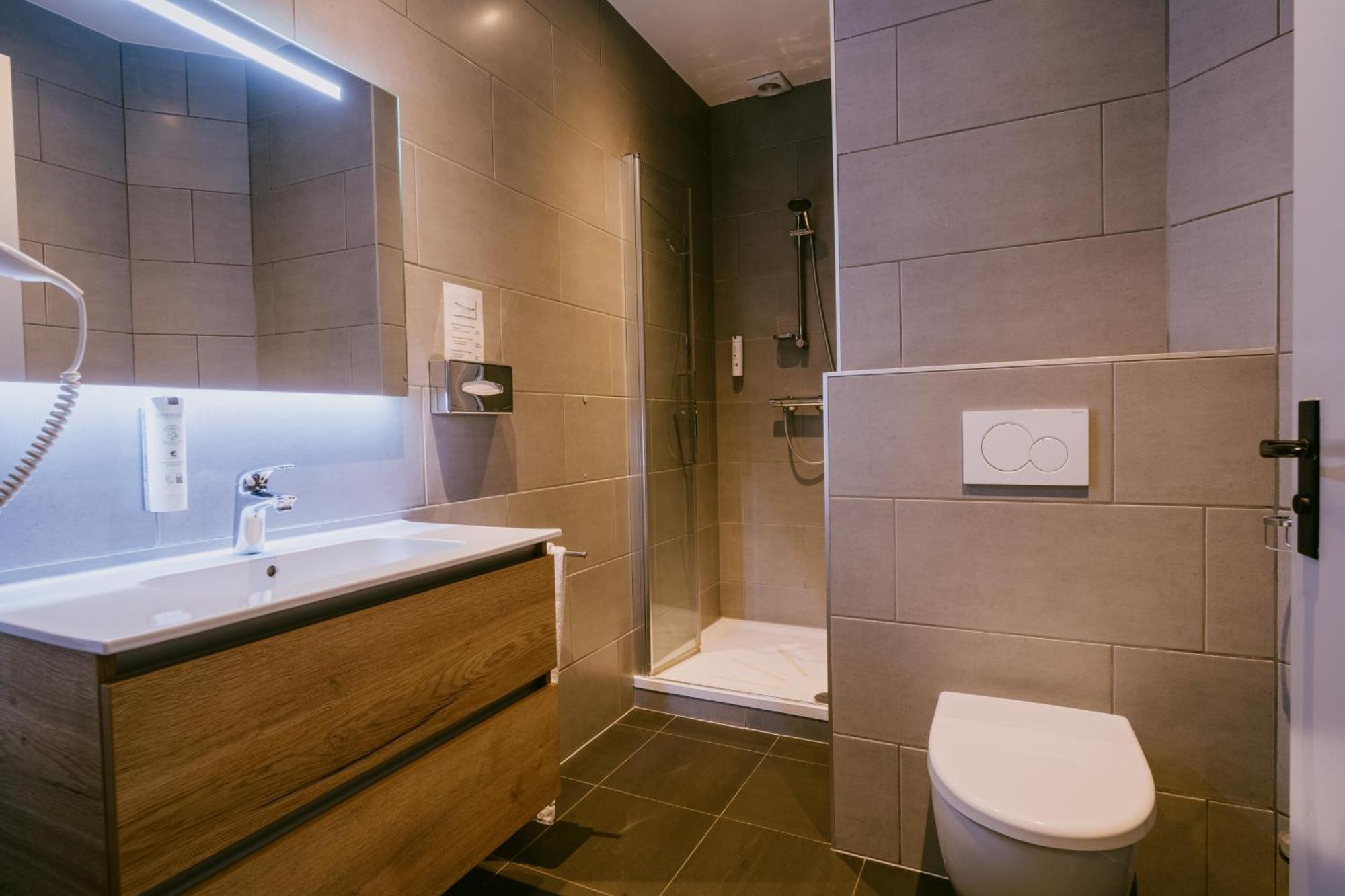 Hotel L'Eau Vive Vresse-sur-Semois ภายนอก รูปภาพ